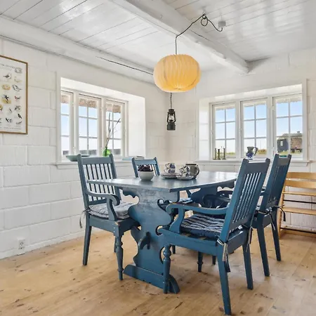 3 Bedroom Gorgeous In Blavand