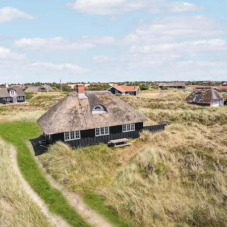 3 Bedroom Gorgeous In * Blavand